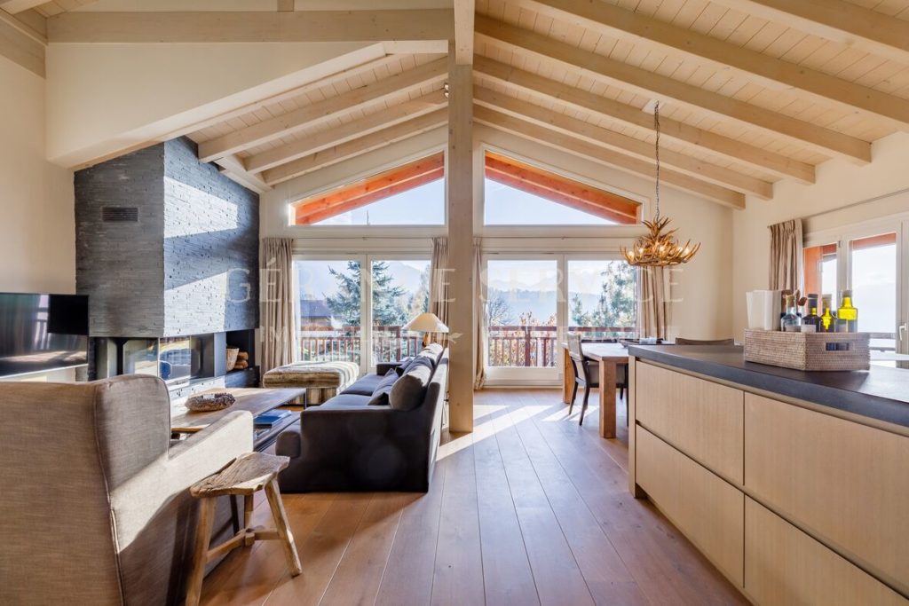 chalet pomme de pin a vendre